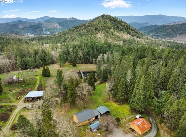 778 PACK Ln, Glendale, OR 97442