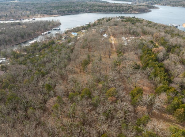 Century Lane, Lampe, MO 65681