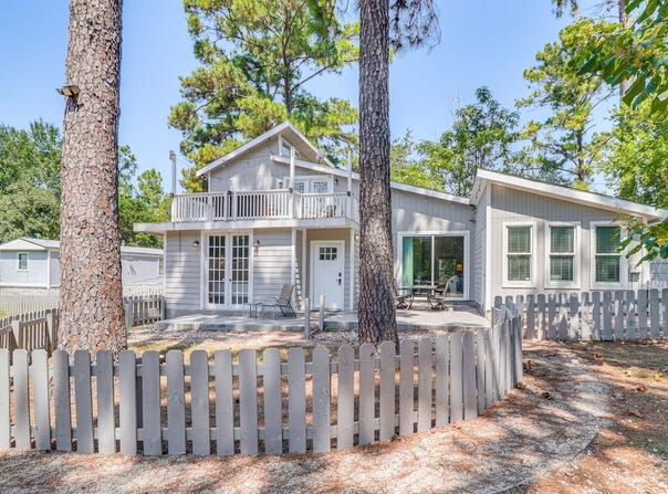 372 Plum St, Bastrop, TX 78602