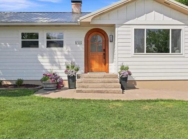 1015 E Warren, Sundance, WY 82729