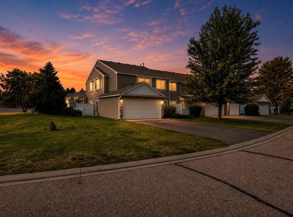 1228 Elmwood Avenue, Shakopee, MN 55379