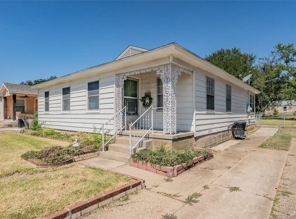 5020 Hartford Drive, River Oaks, TX 76114