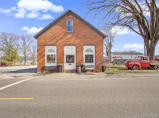 214 Main Street, Ruma, IL 62278