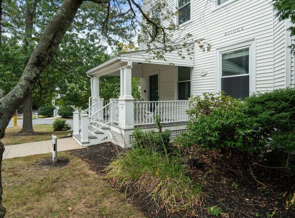 15 Maple Ter, Newton, MA 02466