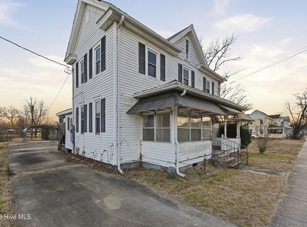 307 Dobbs Street, Hertford, NC 27944