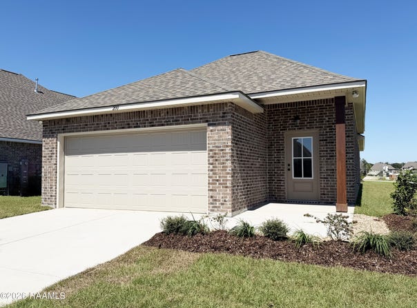 200 Hidden Meadows Drive, Lafayette, LA 70506