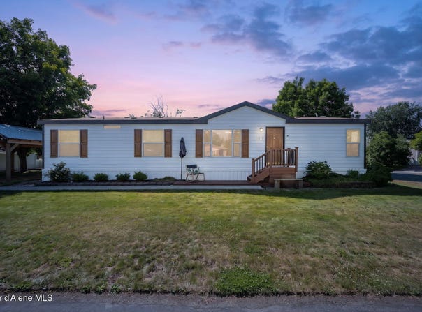 11477 N Alaska Loop, Hayden, ID 83835