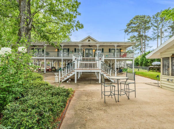2094 Pumpkin Creek Road, Brooksville, MS 39739