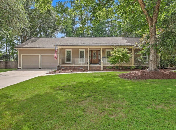 818 Law Lane, Mount Pleasant, SC 29464