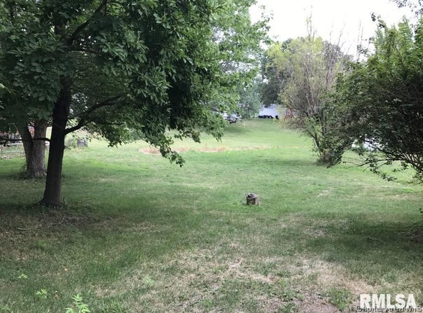 N Lincoln, Riverton, IL 62561
