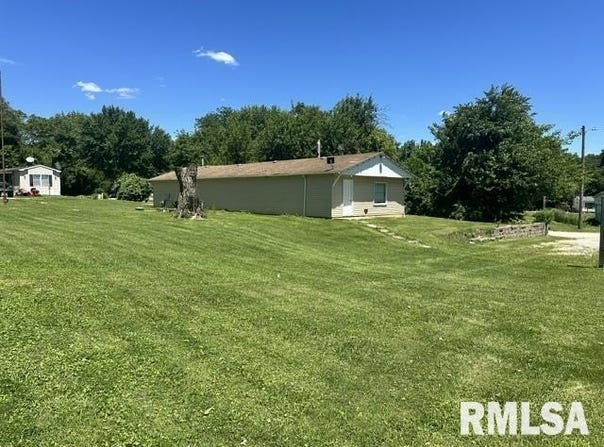 3915 N DIRKSEN Parkway, Springfield, IL 62702