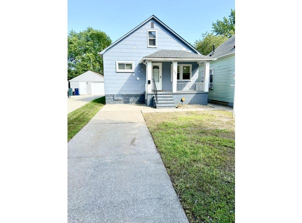 1321 Applewood Avenue, Lincoln Park, MI 48146