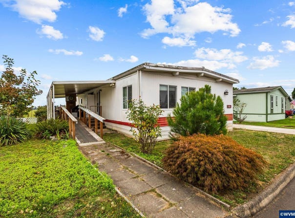 2397 Rainbow (#15) Lp, Hubbard, OR 97032