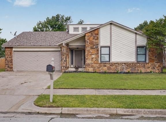 8426 N 117th East Avenue, Owasso, OK 74055