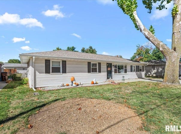 1105 6TH Street, Pawnee, IL 62558