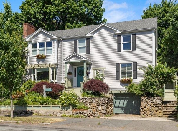 94 Lovett St, Beverly, MA 01915