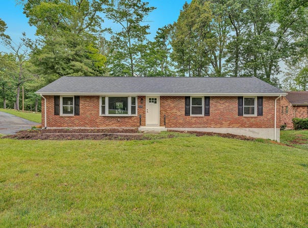 4549 Kirkwood Dr, Roanoke, VA 24018