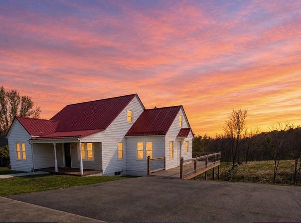 1105 N Main Street, Hillsville, VA 24343