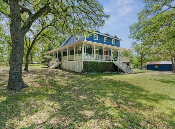 218 Leisure Ln, Cedar Creek, TX 78612
