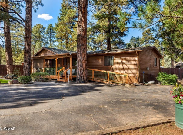 2056 Lumber Valley Road, Overgaard, AZ 85933