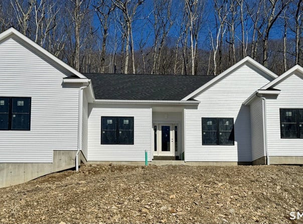 6 Deer Run Road, Middlebury, CT 06762
