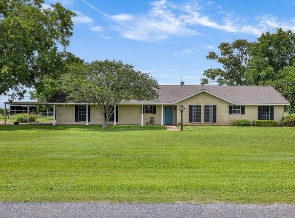 17132 County Road 268, East Bernard, TX 77435