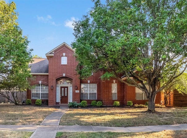2106 Hillside Drive, Rowlett, TX 75088
