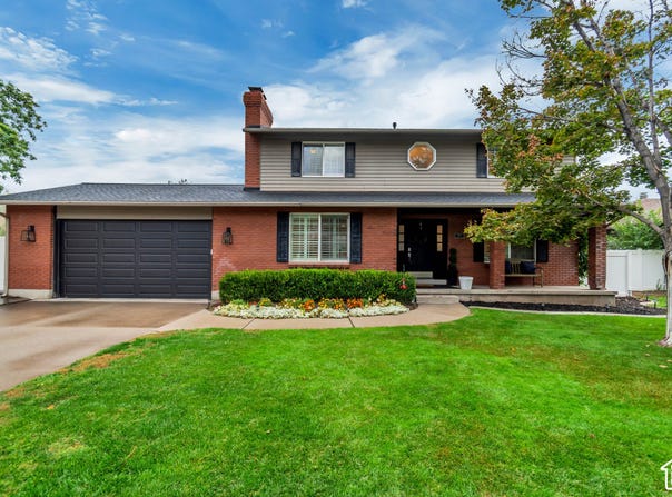 8498 S TERRACE Dr E, Sandy, UT 84093