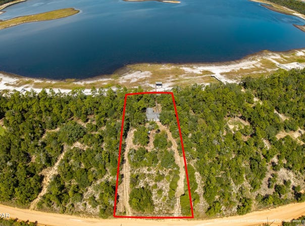 1234 Hampshire Boulevard, Chipley, FL 32428