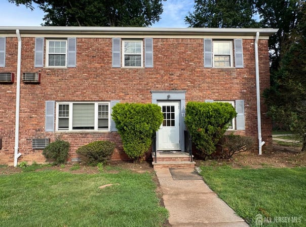 13 Wedgewood Drive, Verona, NJ 07044