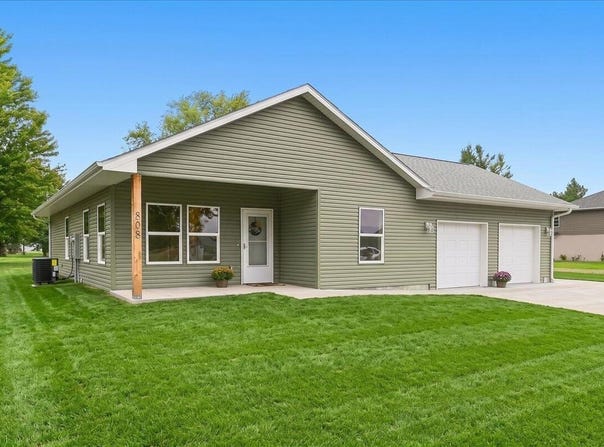808 Washington Ave, Pacific Junction, IA 51561