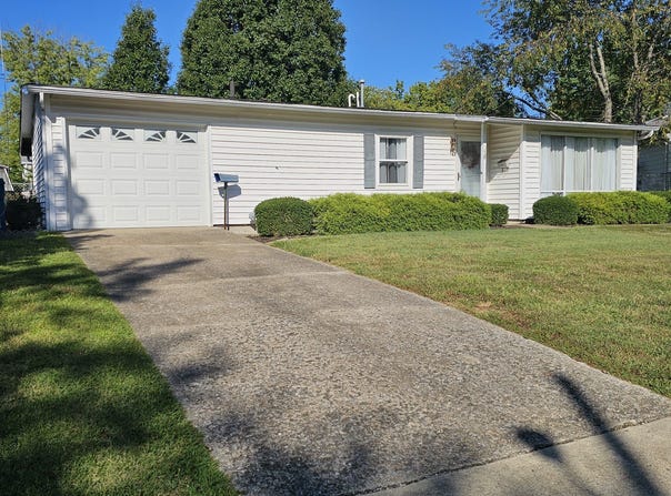 18 SE Crescent Drive, Mt Vernon, IL 62864