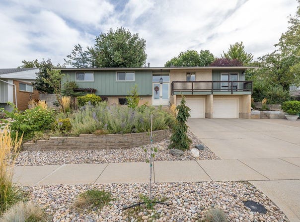 1987 S CLAREMONT Dr E, Bountiful, UT 84010