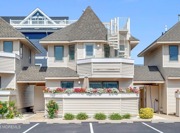2 2nd Avenue, Ortley Beach, NJ 08751