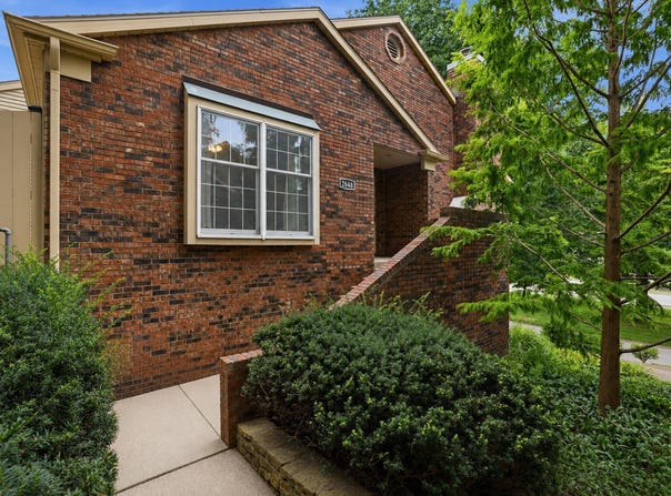 2648 E Windermere Woods Drive, Bloomington, IN 47401