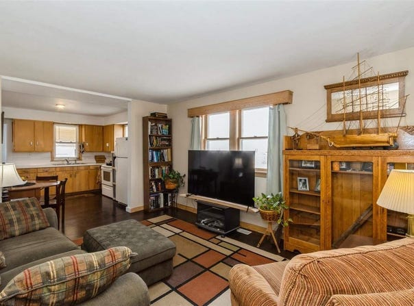 515 3rd Ave, IowaCity, IA 52245-4512