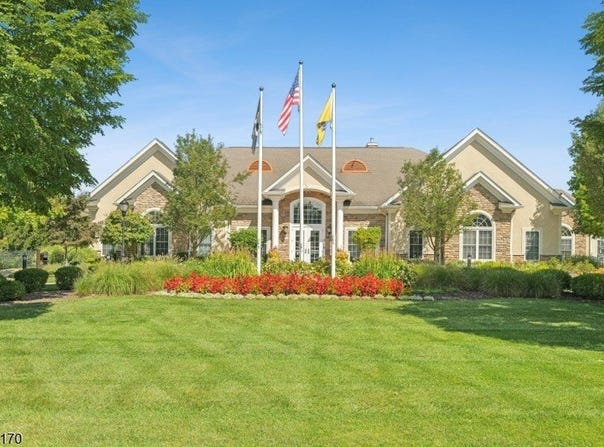17 Lara Pl, Warren Twp., NJ 07059