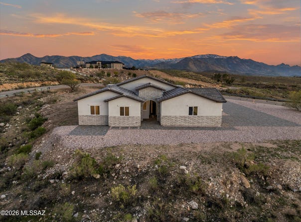 67620 E Lauren Place, Oracle, AZ 85623