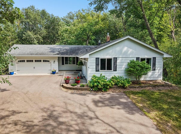 4580 Oak Pond Road, Eagan, MN 55123
