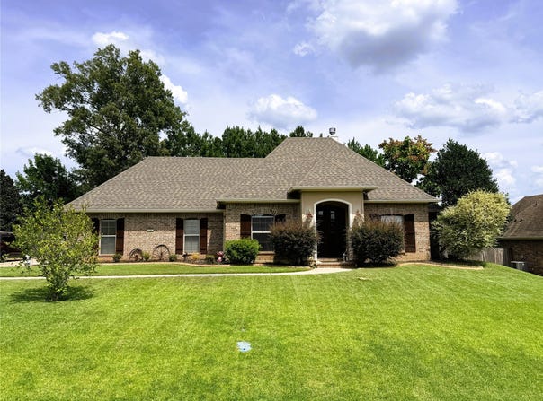 1737 Turning Leaf Trail, Haughton, LA 71037