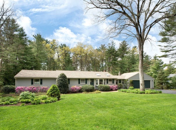 32 Hawthorne Rd., Hanover, MA 02339