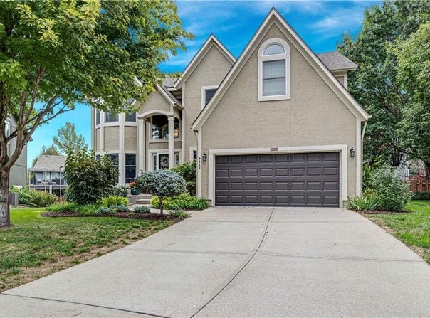 8623 Haven Street, Lenexa, KS 66219
