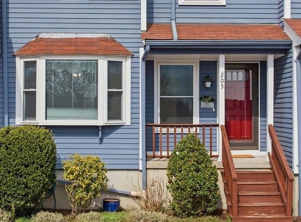 200 Heroux Boulevard, Cumberland, RI 02864