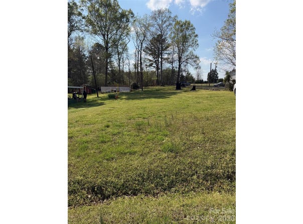 Circle Drive, Great Falls, SC 29055