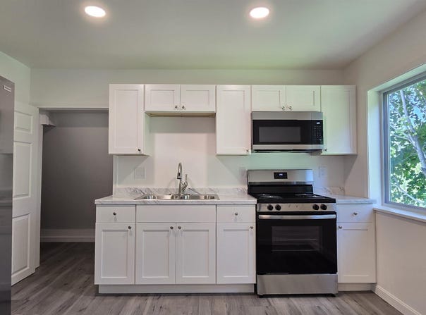 1578 Dover Road, Epsom, NH 03234