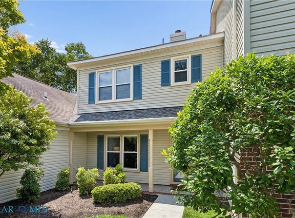 203 Alder Wood Dr, Hampton, VA 23666
