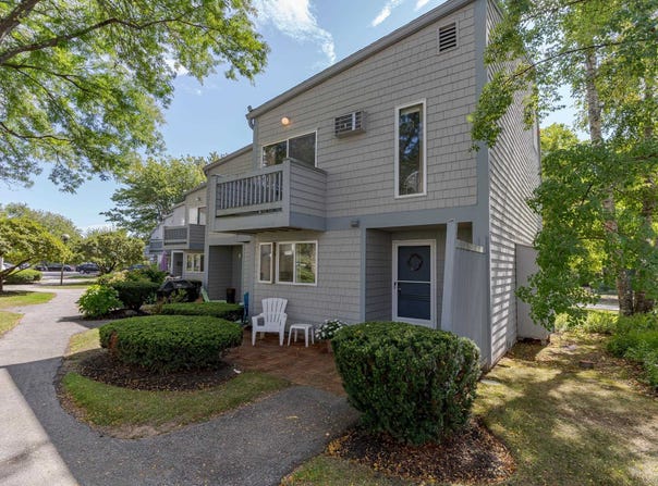 23 Cusack Road, Hampton, NH 03842