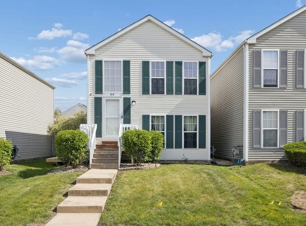 814 Symphony Drive, Aurora, IL 60504