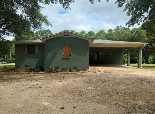 96 Hines Rd., LAUREL, MS 39443