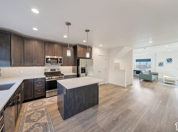 4239 S BIRKHILL Blvd W, Murray, UT 84107